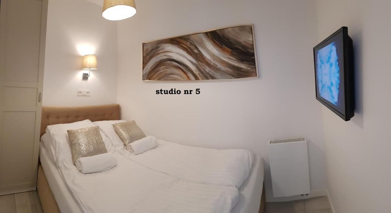 One-Bedroom Apartment Number 5