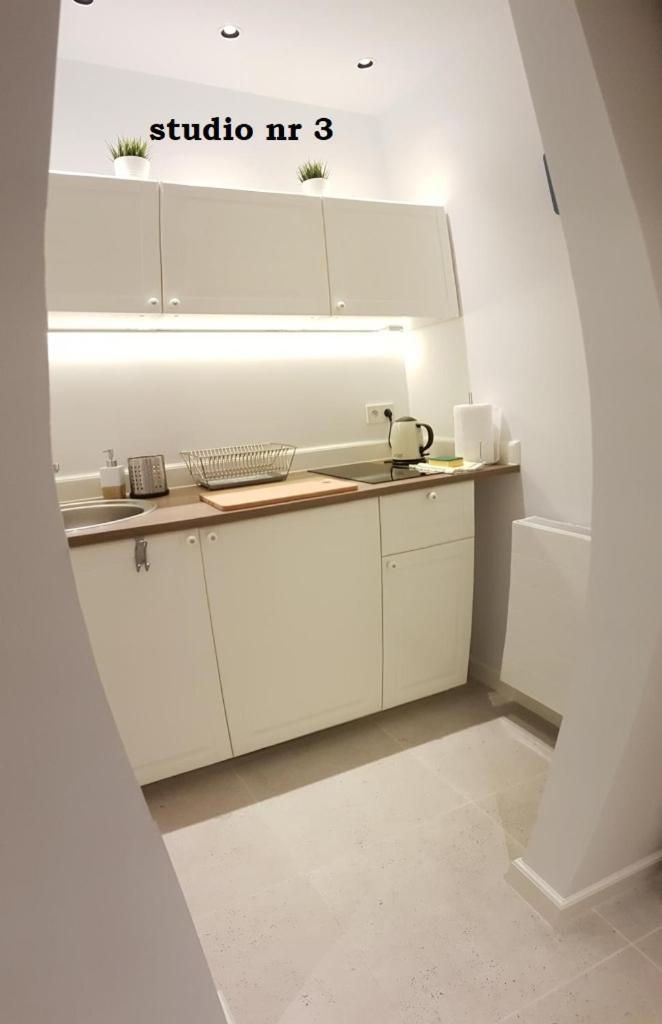 Studio Apartment 3